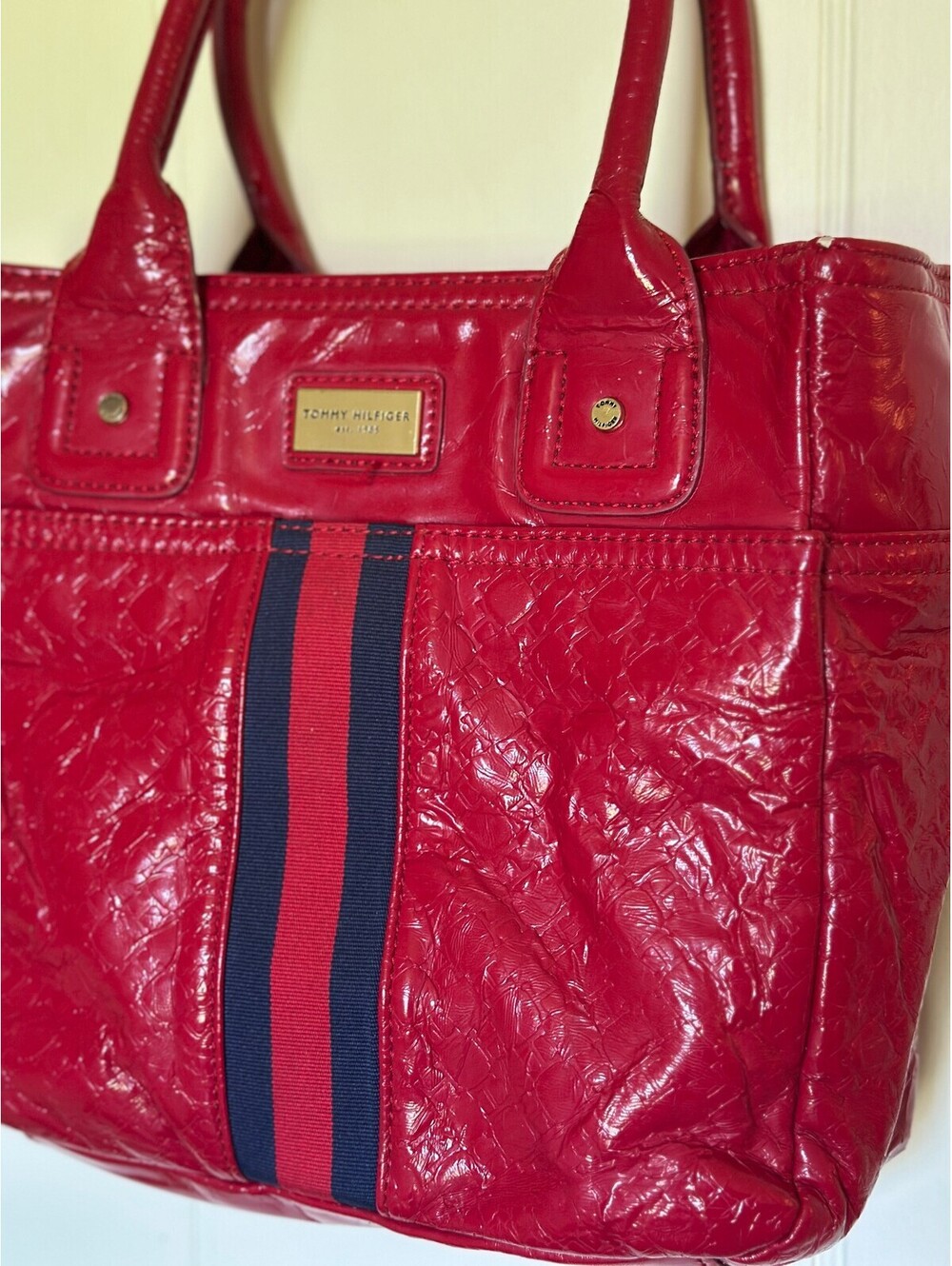 VINTAGE Y2K TOMMY HILFIGER RED PATENT CROC TOTE BAG